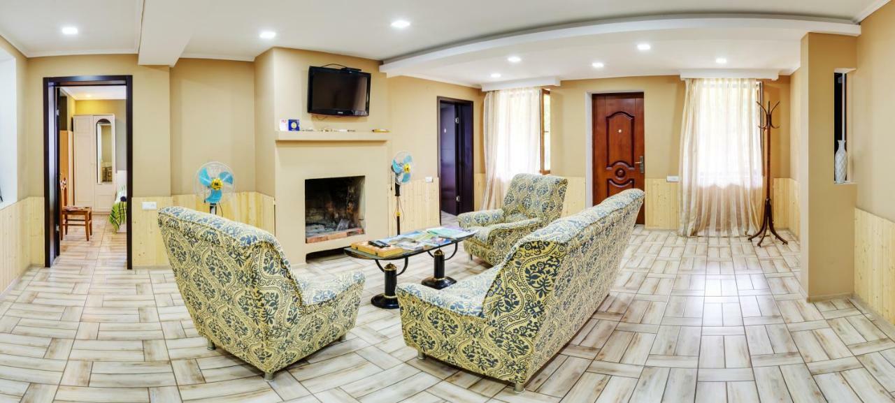 Guest House Mart Villa Мартвили Экстерьер фото